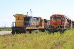 BNSF Geep and Bluebonnet Dash 8